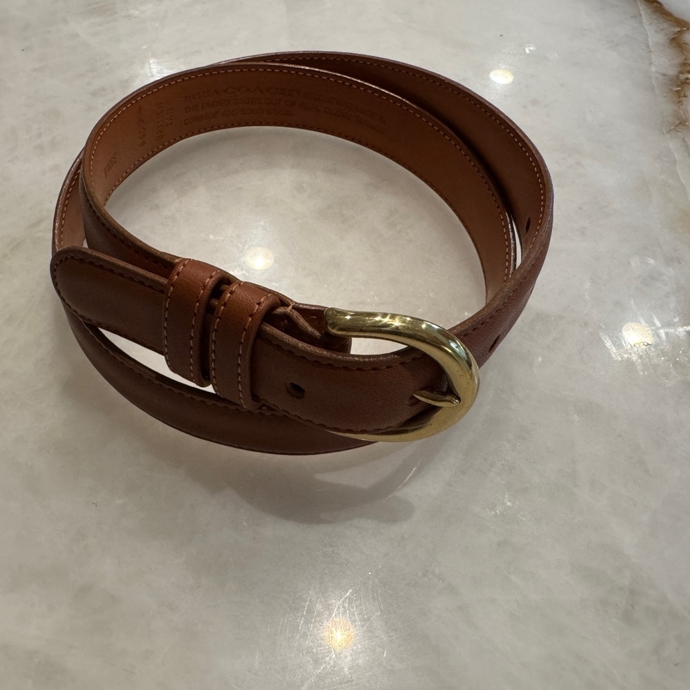 Vintage Coach British Tan Brown Leather Belt with solid brass Buckle
